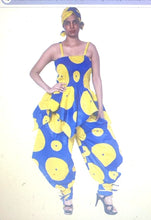 Load image into Gallery viewer, African lady top and pant set
